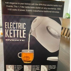 Stainless steel electric kettle 1.7L, 1100 watts. New with box